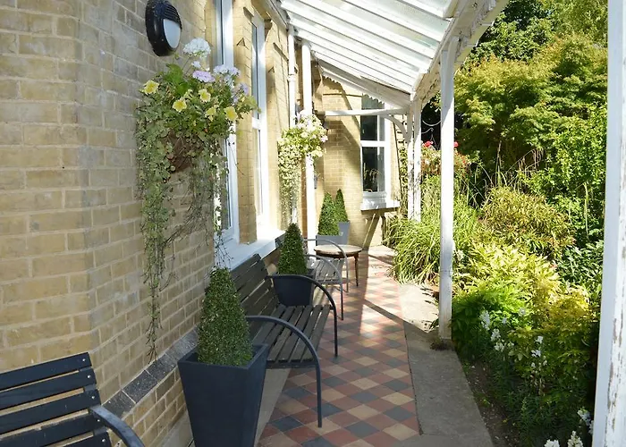 Somerton Lodge (Adults Only)